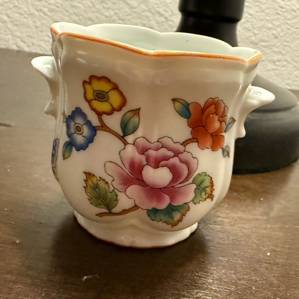 Vintage Estee Lauder Chinoiserie Porcelain Vanity Jar